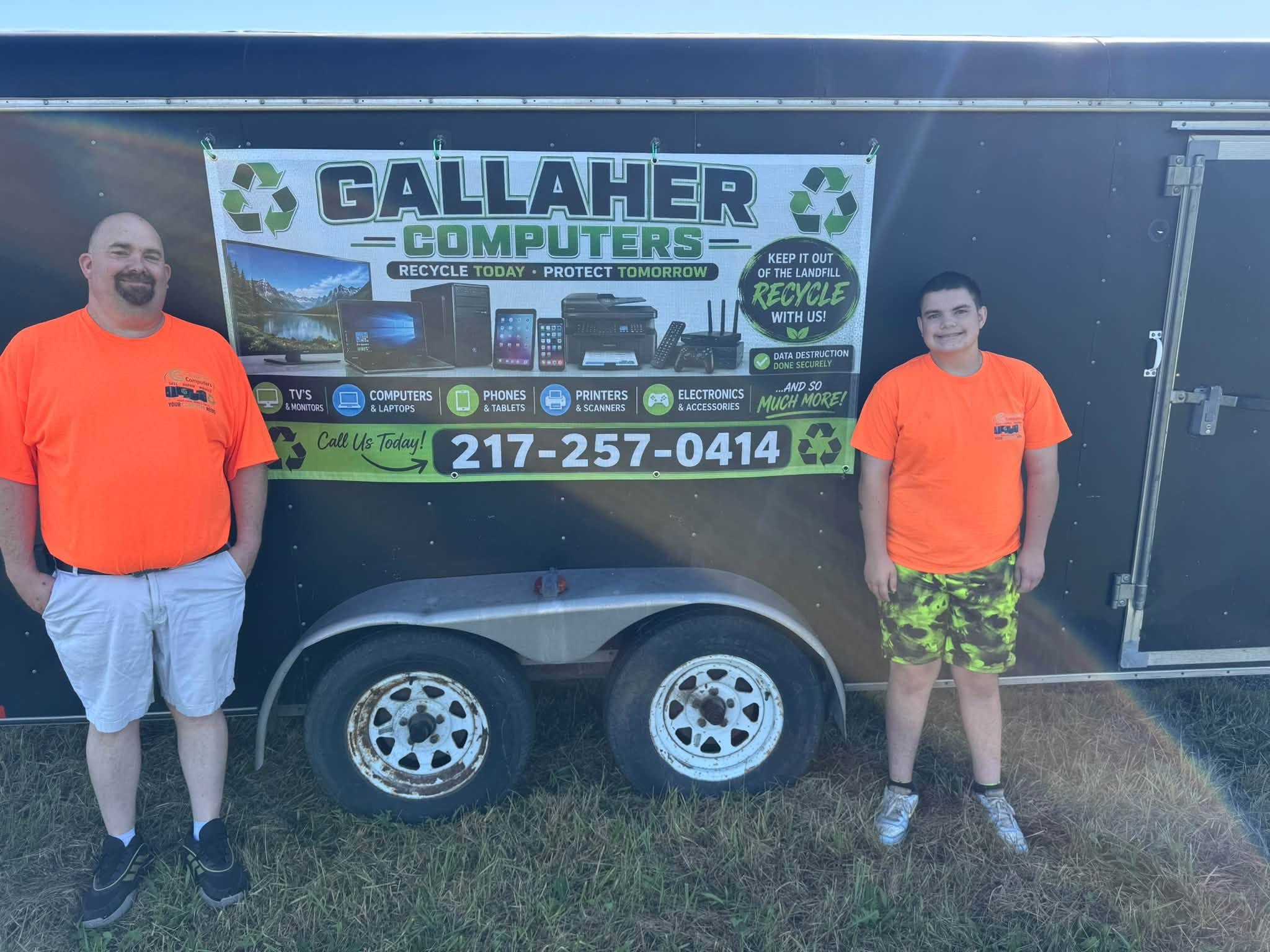 Gallaher Computers team with recycling trailer
